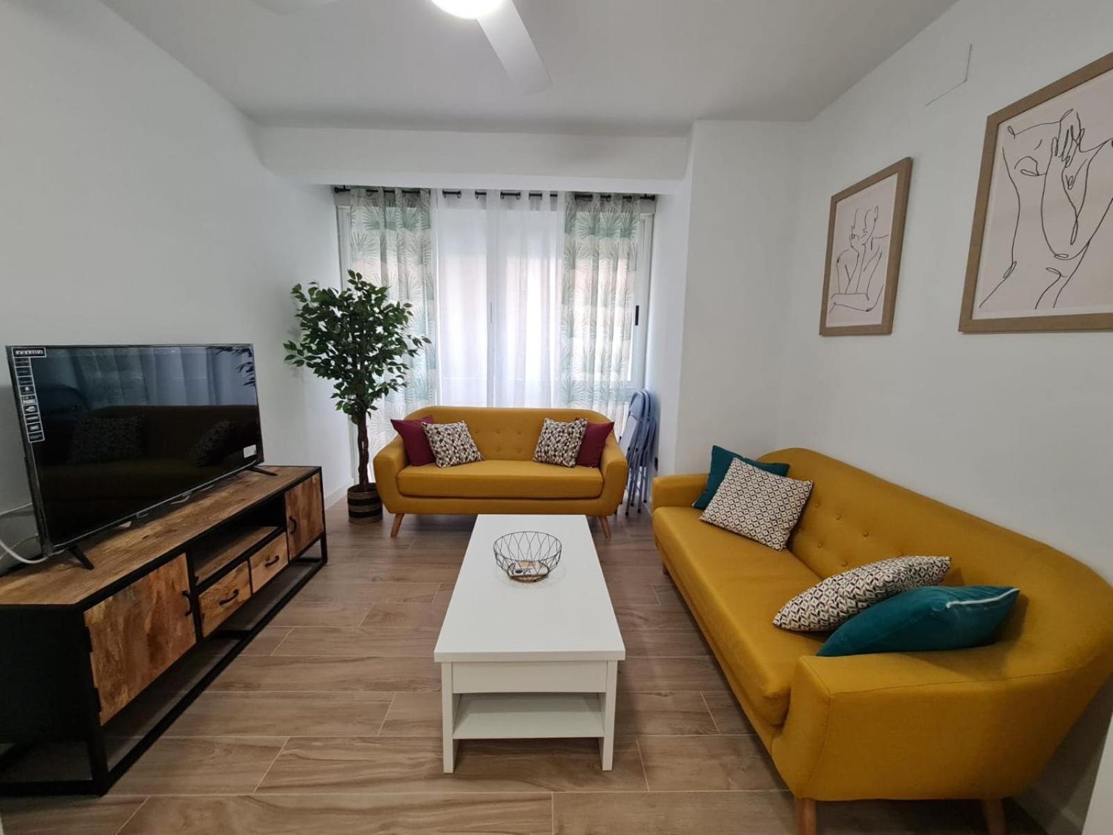 Tuguest Avenida Madrid Apartment Granada Exterior foto